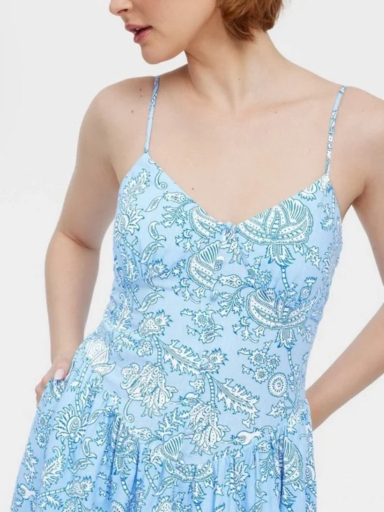 Women's Floral Vines Drop Waist Midi A-Line
Dress Blue -Roller Rabbit x Target M - Picture 4 of 14